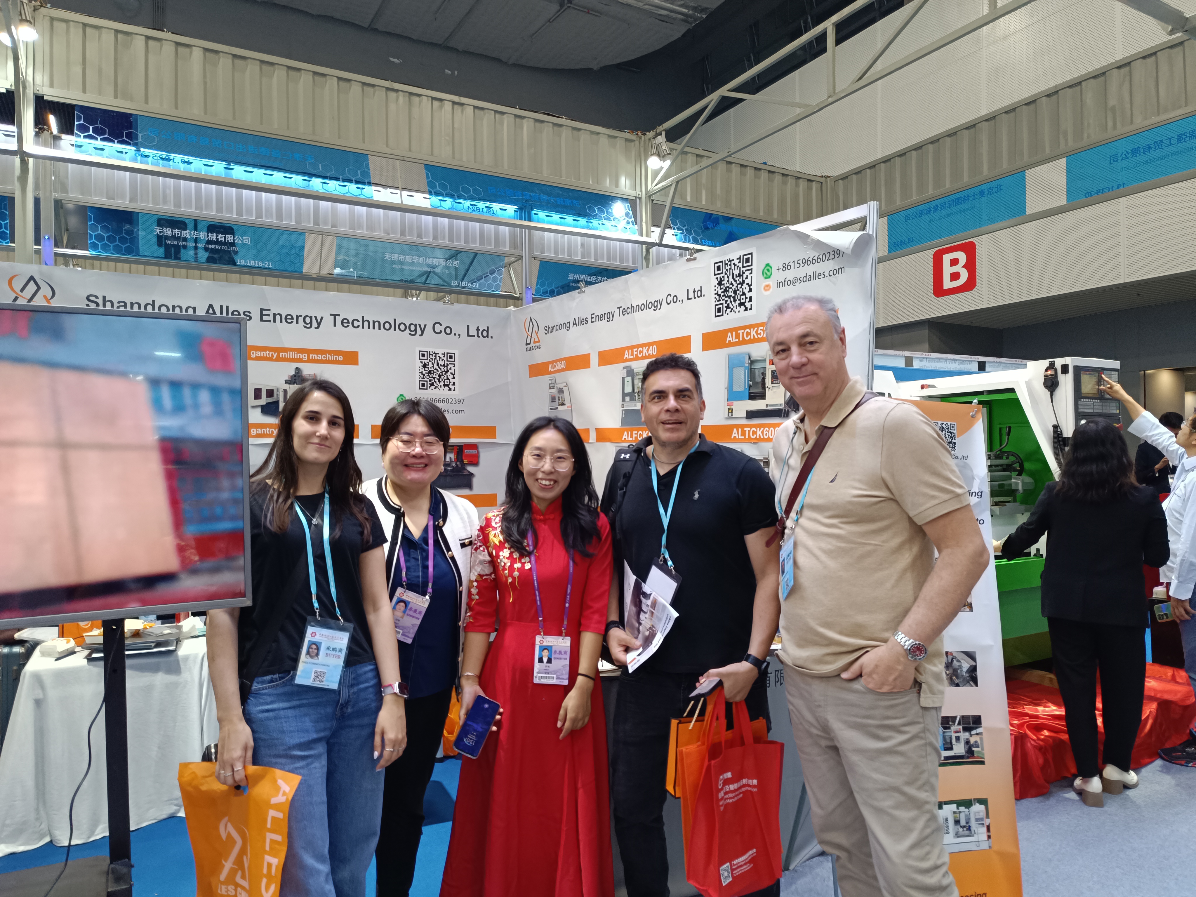 ALLES CNC Secures Over Ten Orders in Four Days at Canton Fair, Global Clients Show Great Interest in High-Precision Equipment