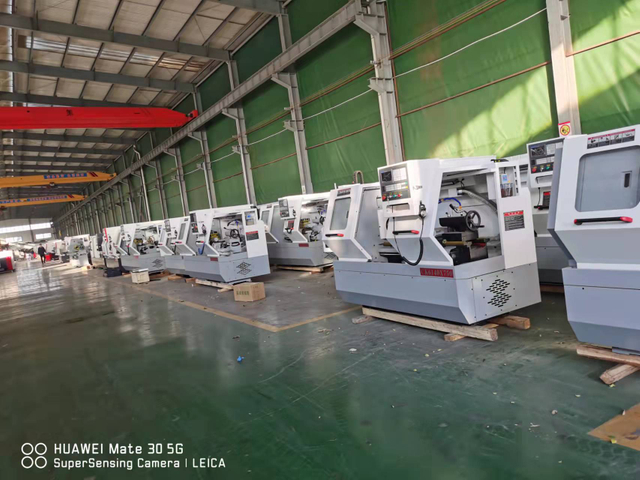 Automatic Row Mini CNC Lathe with Bar Feeder