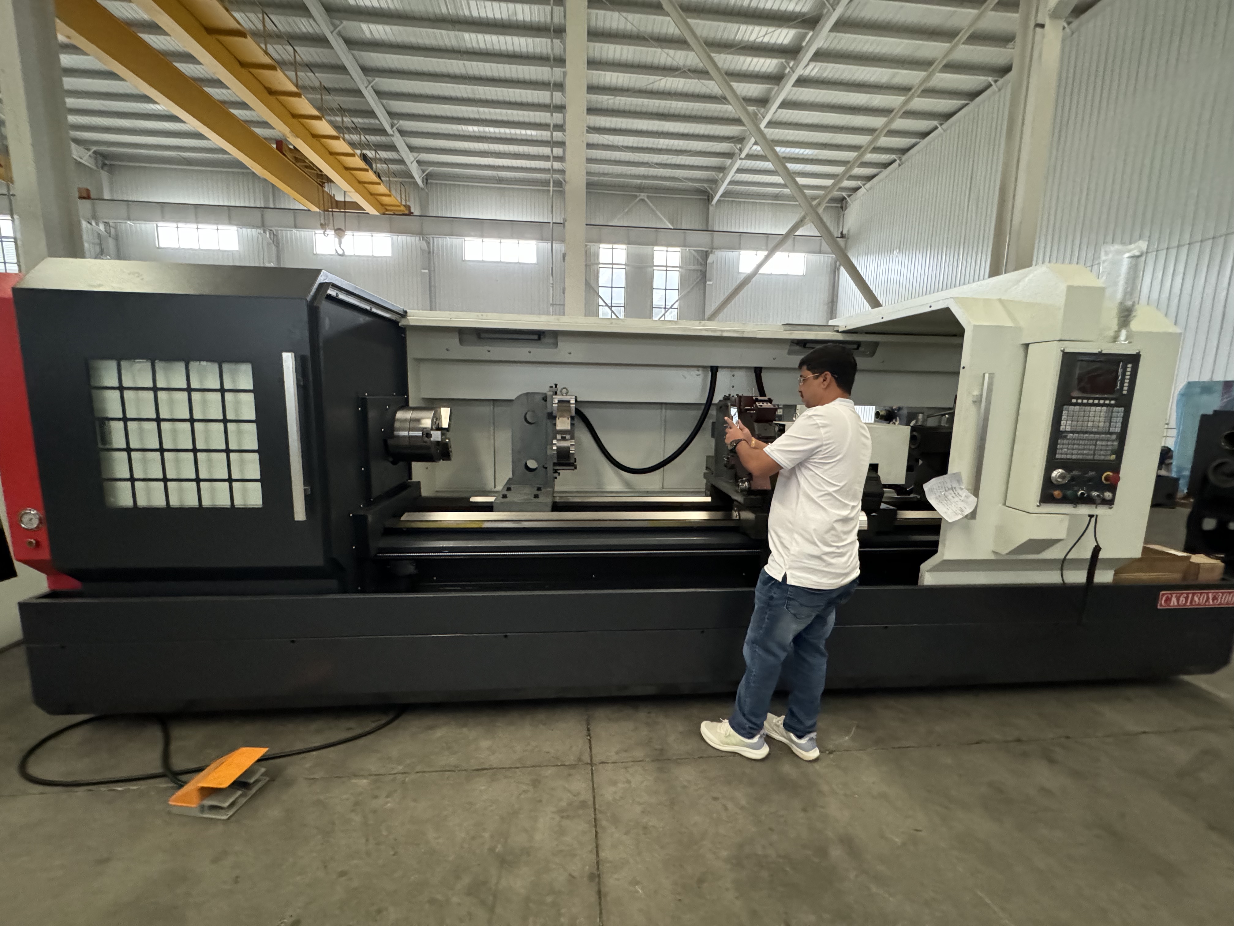 Indian customers visited our company to deepen cooperation and seek common development