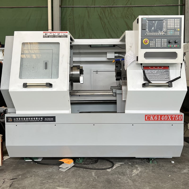 New Horizontal CK6140 Pipe Threading Cnc Lathe Machine With Fanuc Control